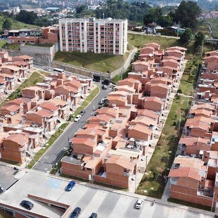 CÓMODO CASA a 19 MIN DEL AEROPUERO JMC Apartamento Rionegro Exterior foto